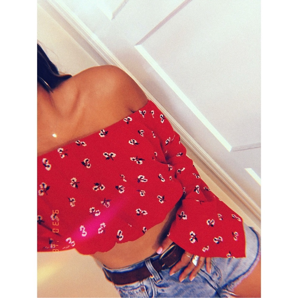 Billabong red top
